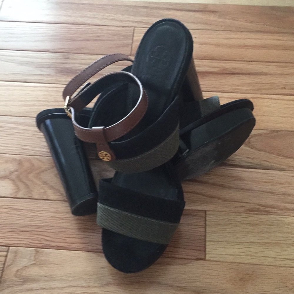 Tory Burch Black and Brown Strappy Block Heel Sandals with Gray Straps - Picture 3 of 5